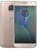 How to make a conference call on Motorola Moto G5S Plus?